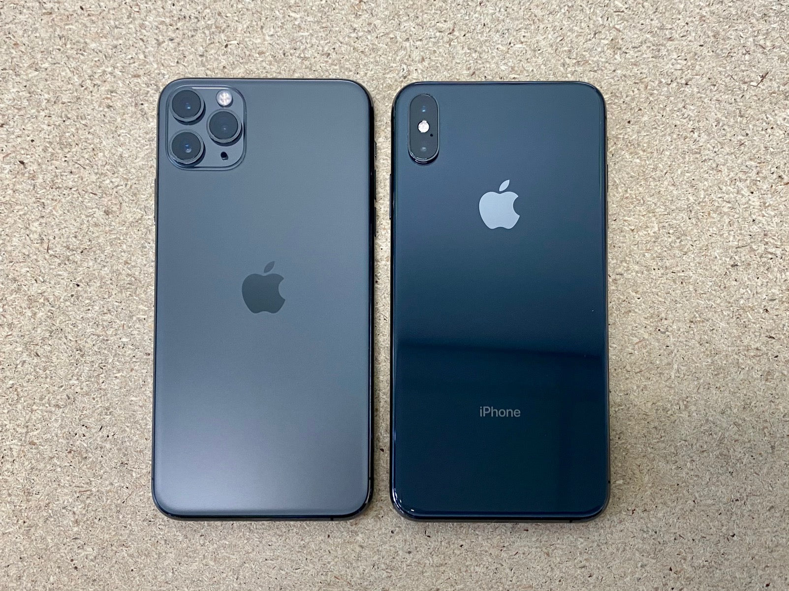 Iphone Xs Max Vs Iphone 11 Pro Max Compare Iphone Iphone 11 And Xs